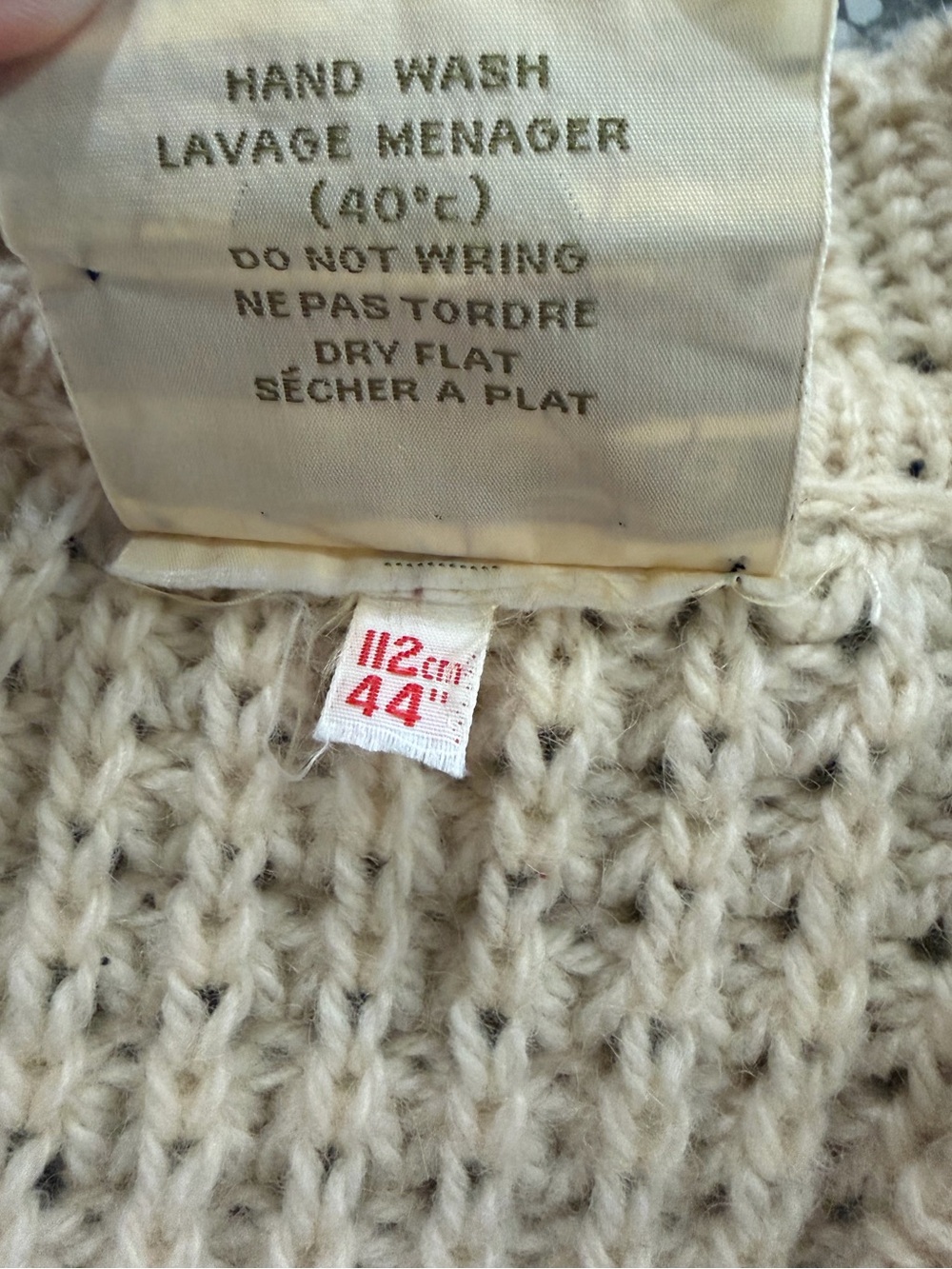 Gaeltarra Vintage Aran Irish Handloomed Pure Wool Fisherman Cardigan Sweater - Picture 9 of 9